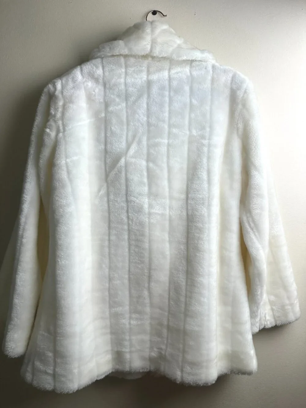 Faux Fur Swing Coat Womens M Oversized Y2K White Fluffy Plush Lined - Picture 3 of 5